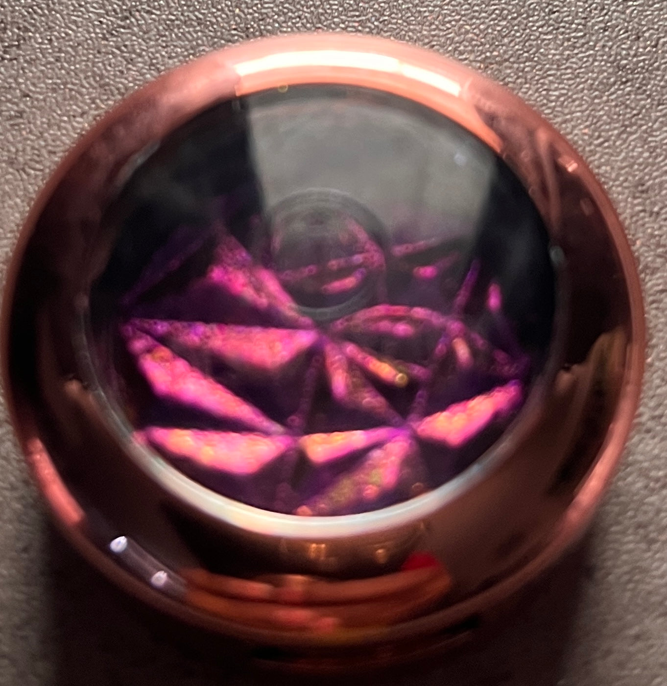 Super Glossy Multi-Chrome Eyeshadow