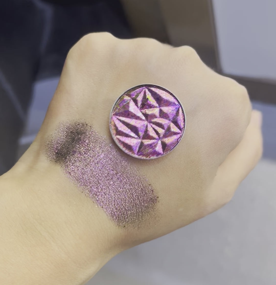 Super Glossy Multi-Chrome Eyeshadow